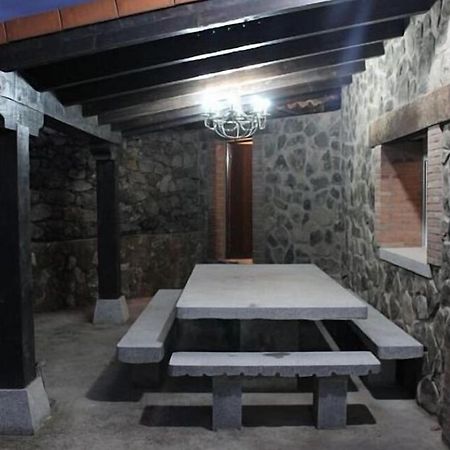 Villa El Cauce Navaluenga Exterior foto