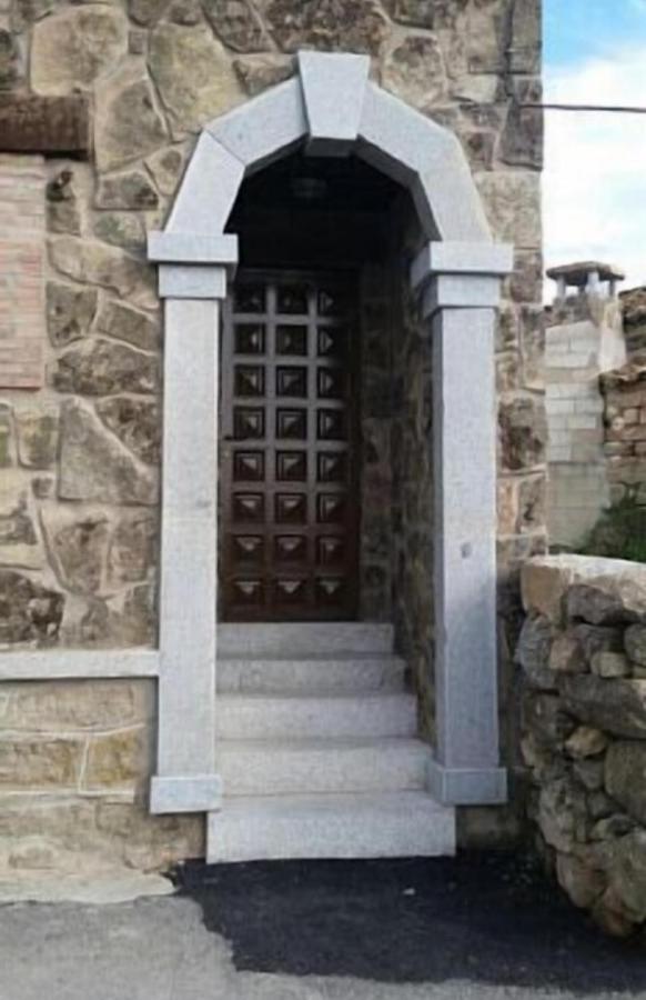 Villa El Cauce Navaluenga Exterior foto